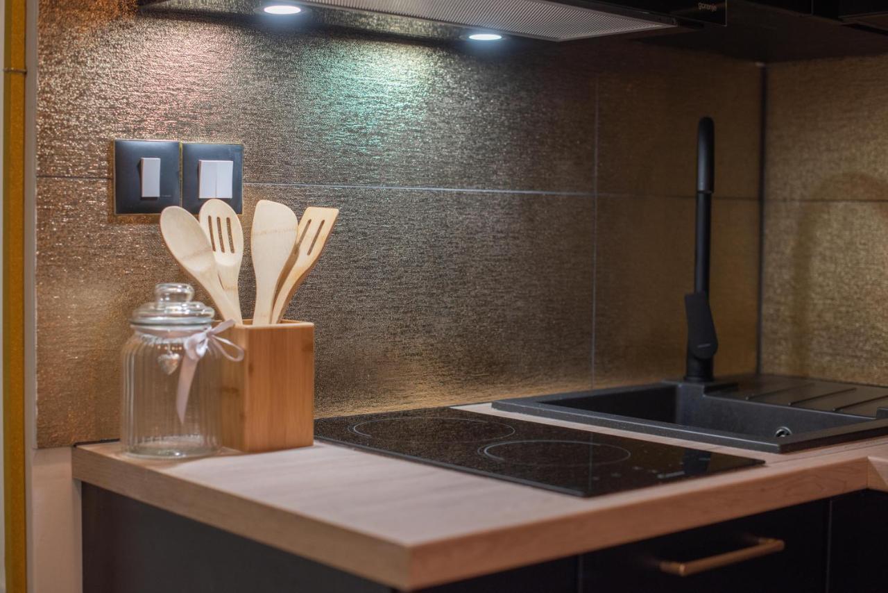 Wellness Studio D'Or - Exclusive New Apartment With Whirlpool, Sauna, Sunny Terrace, Private Parking Poreč Exterior foto